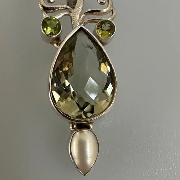 925 sterling silver FloralGreen Citrine Gemstone Pendant​